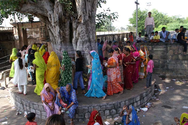 09-khajuraho-pelerins07
