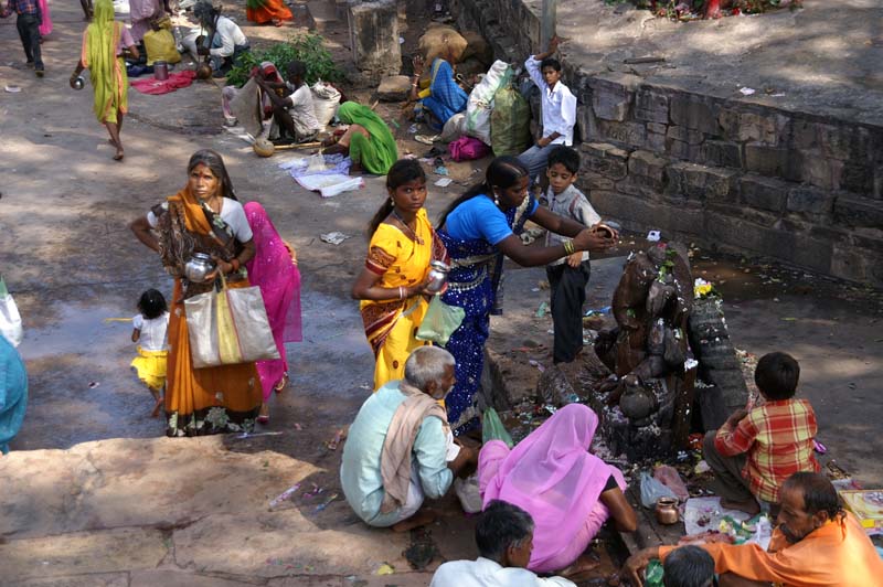 09-khajuraho-pelerins18