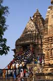 09-khajuraho-pelerins02
