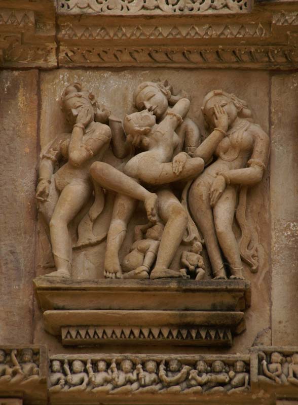 10-khajuraho-sculptures-04