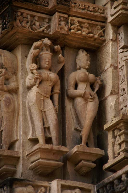 10-khajuraho-sculptures-13