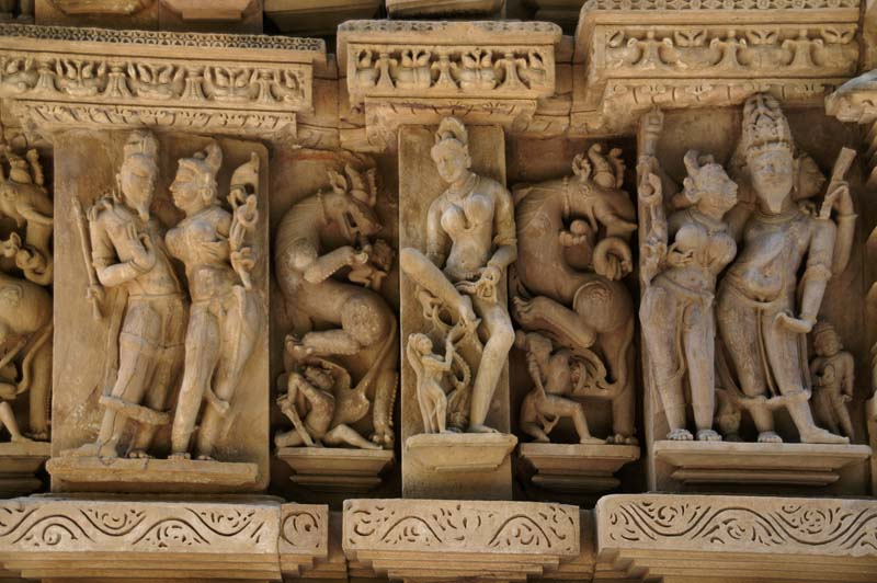10-khajuraho-sculptures-19